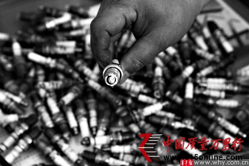 修理廠這幾日修理的火花塞不計其數(shù)。 修理廠這幾日修理的火花塞不計其數(shù)。